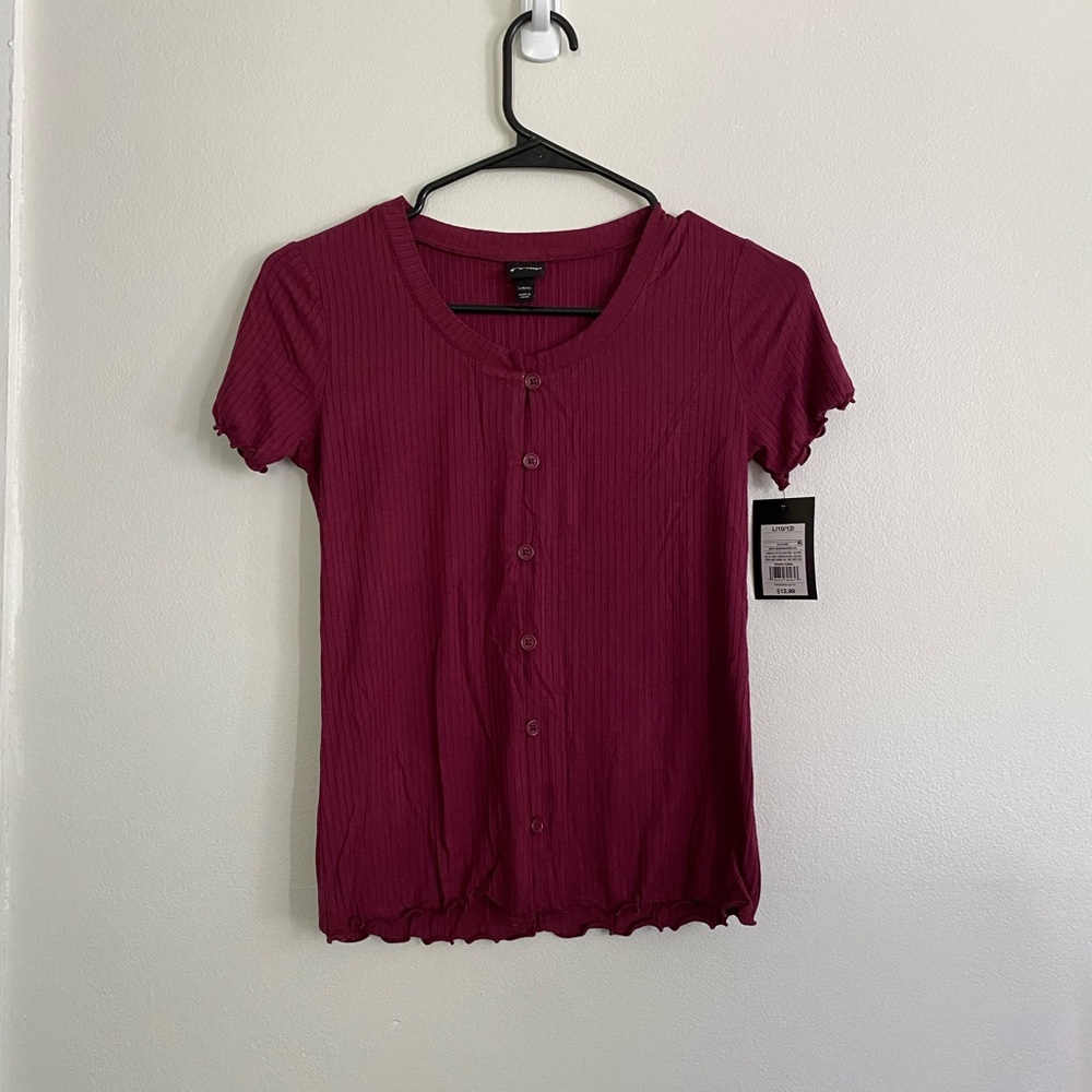 NWT Red Button Top Size L (10/12) (fits like S)